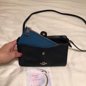 Navy and turquoise Coach crossbody
